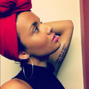 Meet your Posher, Danielle